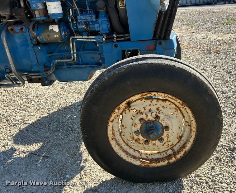 image for item ET3087 Ford 3930 tractor
