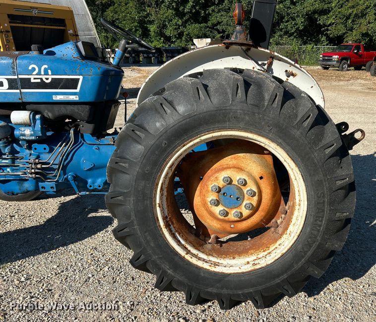 image for item ET3087 Ford 3930 tractor