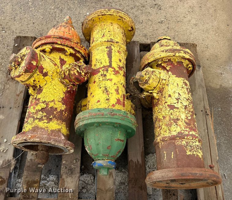 image for item ET3089 Mueller (8) fire hydrants