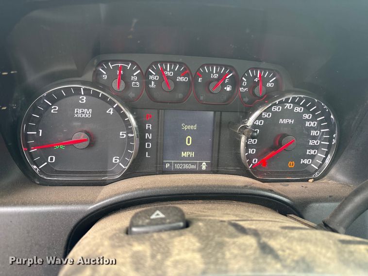 image for item ET7058 2018 Chevrolet Silverado 1500 pickup truck