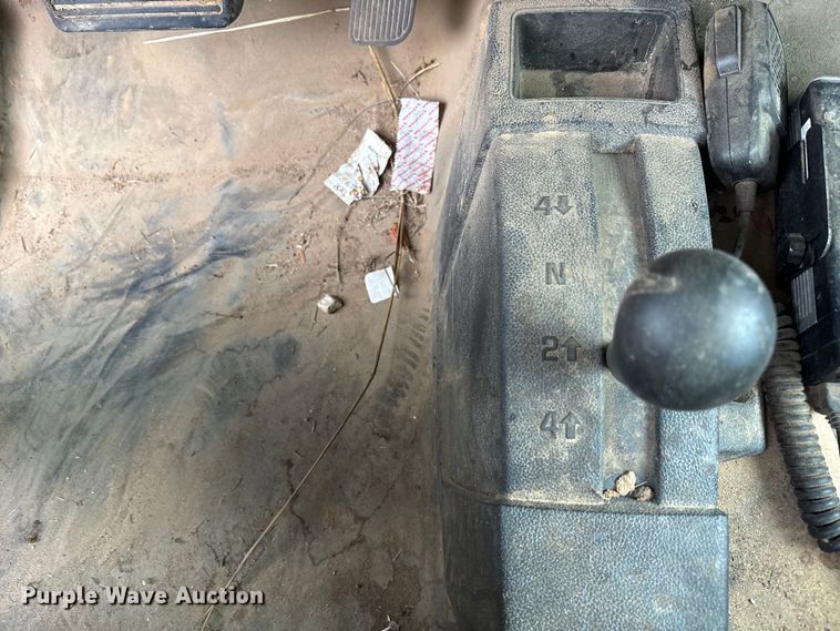 image for item ET7058 2018 Chevrolet Silverado 1500 pickup truck