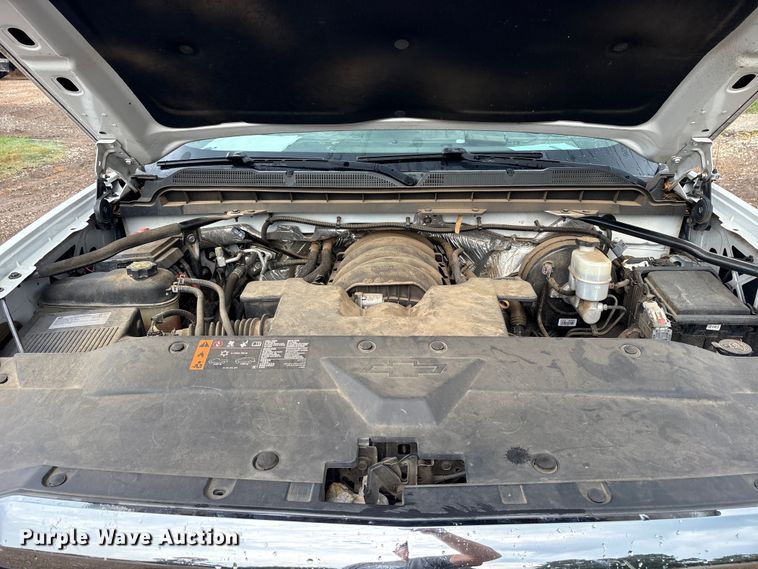 image for item ET7058 2018 Chevrolet Silverado 1500 pickup truck