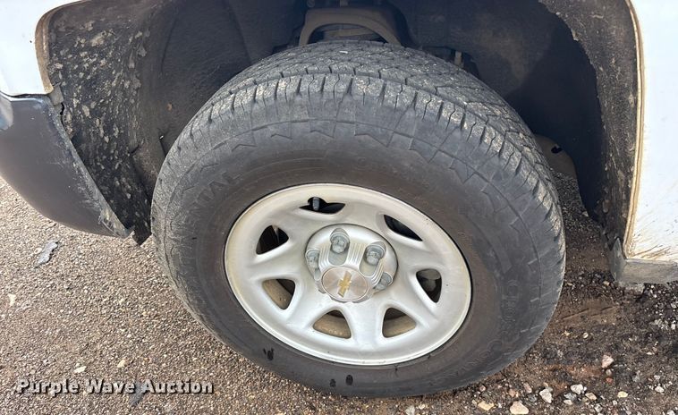 image for item ET7058 2018 Chevrolet Silverado 1500 pickup truck