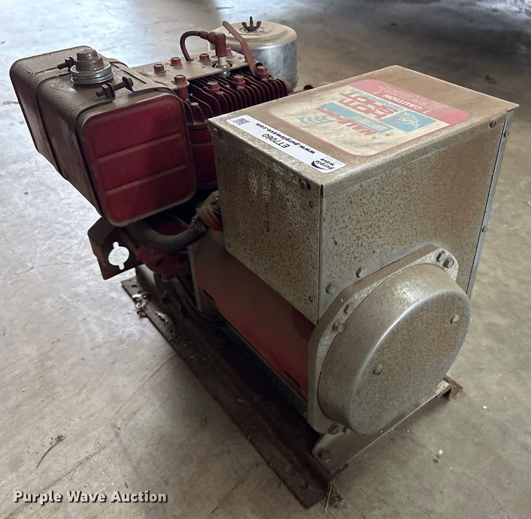 image for item ET7060 Hale Hot Shot  generator