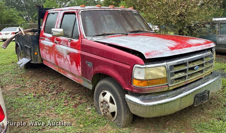 image for item ET7062 1993 Ford F350 Crew Cab flatbed pickup truck