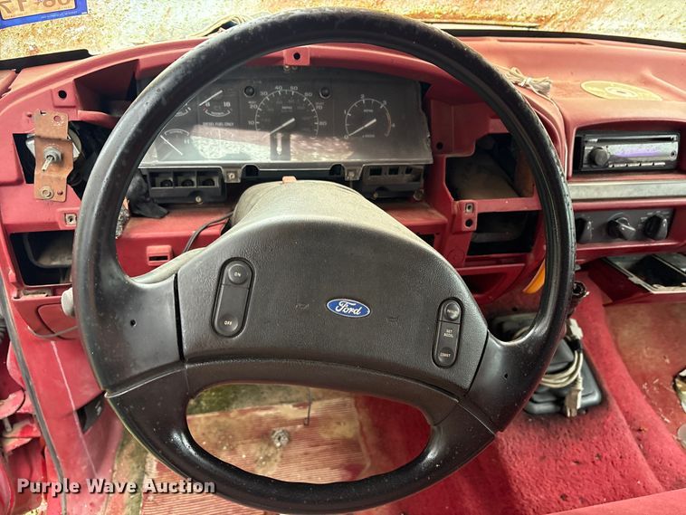 image for item ET7062 1993 Ford F350 Crew Cab flatbed pickup truck