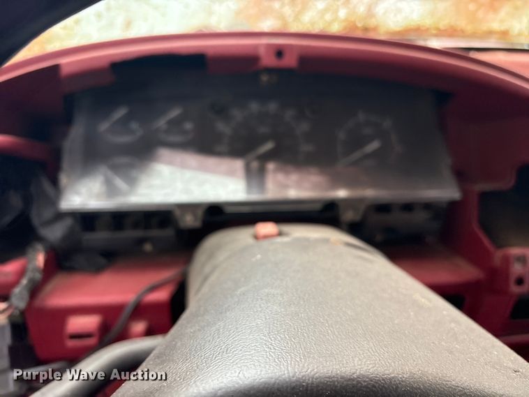 image for item ET7062 1993 Ford F350 Crew Cab flatbed pickup truck