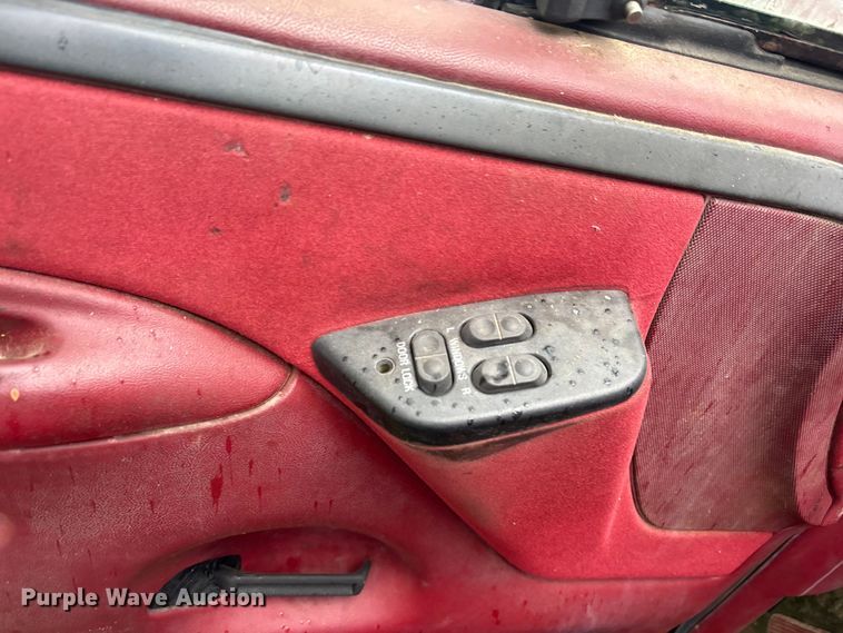 image for item ET7062 1993 Ford F350 Crew Cab flatbed pickup truck