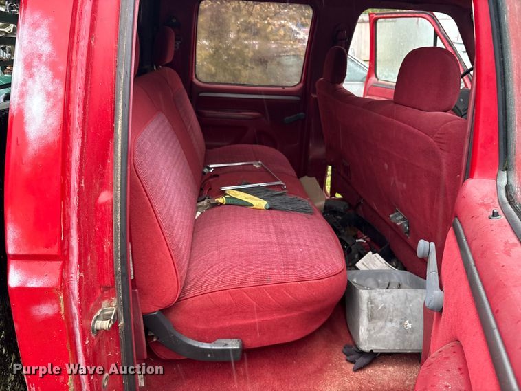 image for item ET7062 1993 Ford F350 Crew Cab flatbed pickup truck