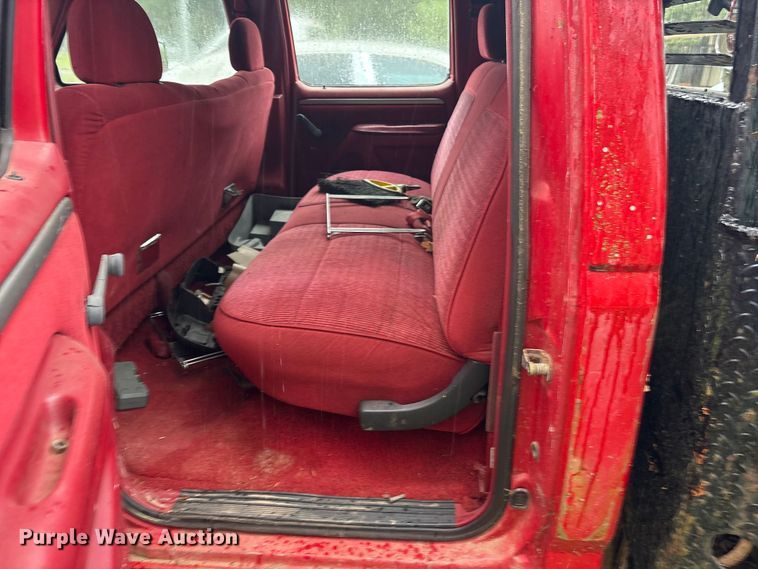 image for item ET7062 1993 Ford F350 Crew Cab flatbed pickup truck