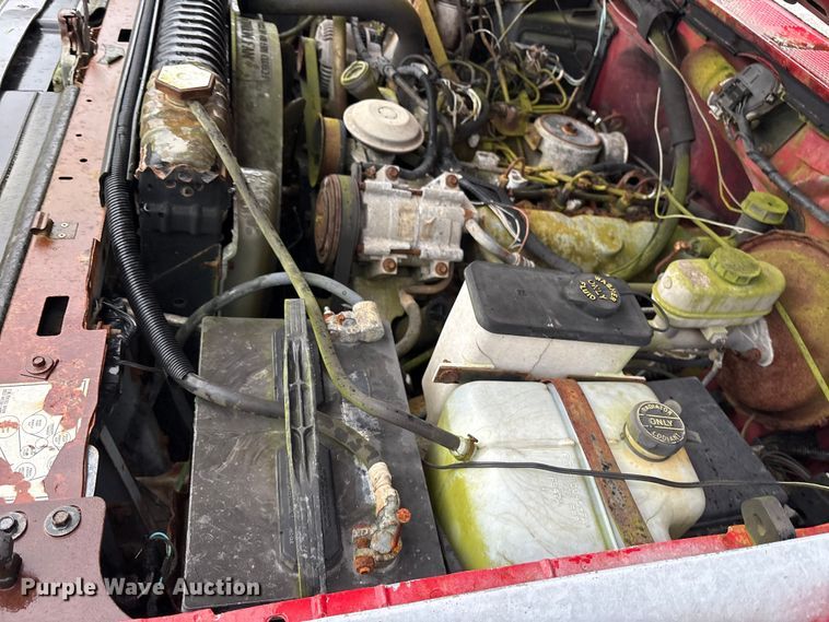 image for item ET7062 1993 Ford F350 Crew Cab flatbed pickup truck