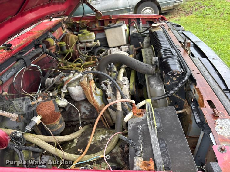 image for item ET7062 1993 Ford F350 Crew Cab flatbed pickup truck