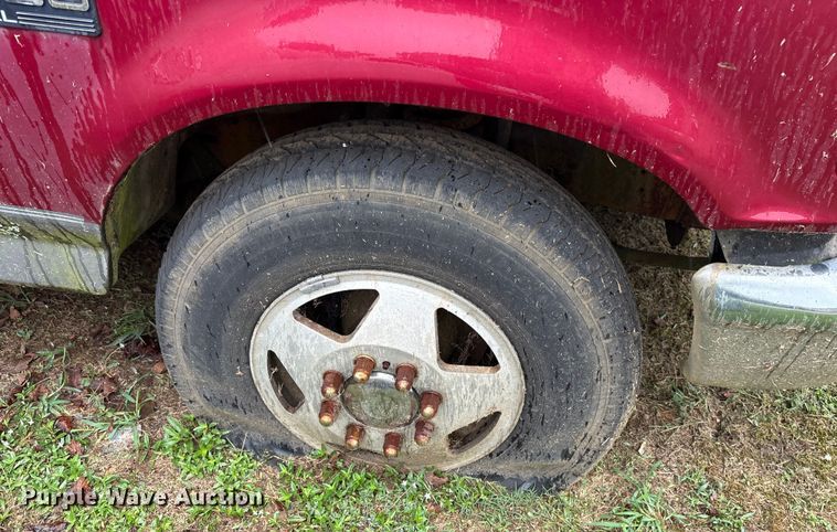 image for item ET7062 1993 Ford F350 Crew Cab flatbed pickup truck