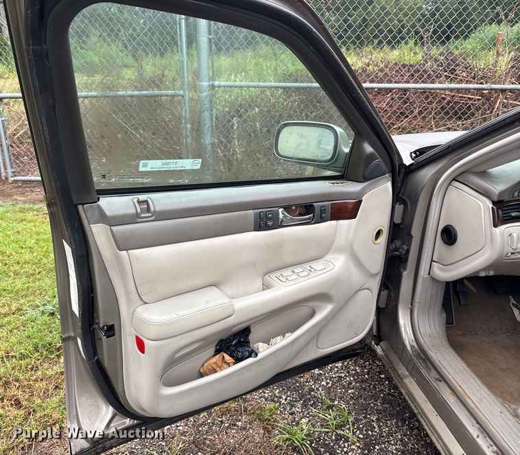 image for item ET7064 2002 Cadillac Seville 