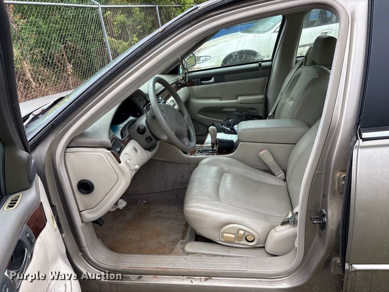 image for item ET7064 2002 Cadillac Seville 