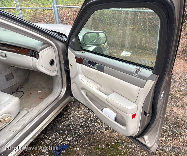 image for item ET7064 2002 Cadillac Seville 