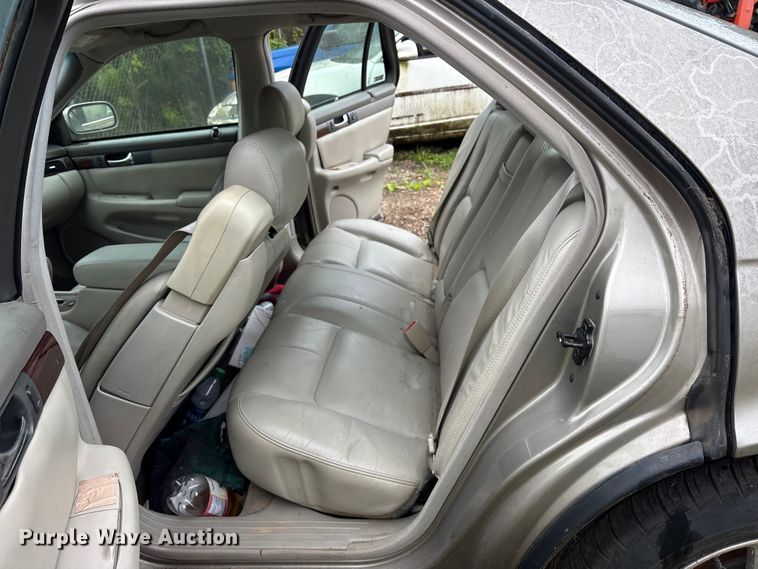image for item ET7064 2002 Cadillac Seville 