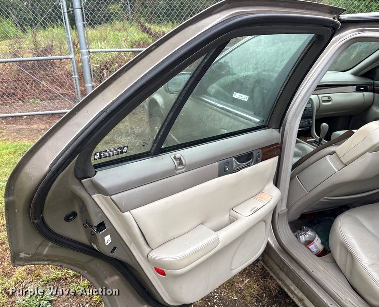 image for item ET7064 2002 Cadillac Seville 