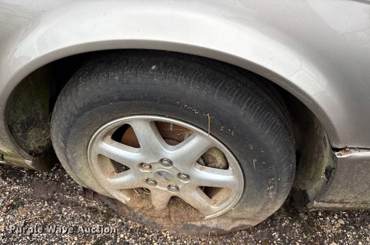 image for item ET7064 2002 Cadillac Seville 