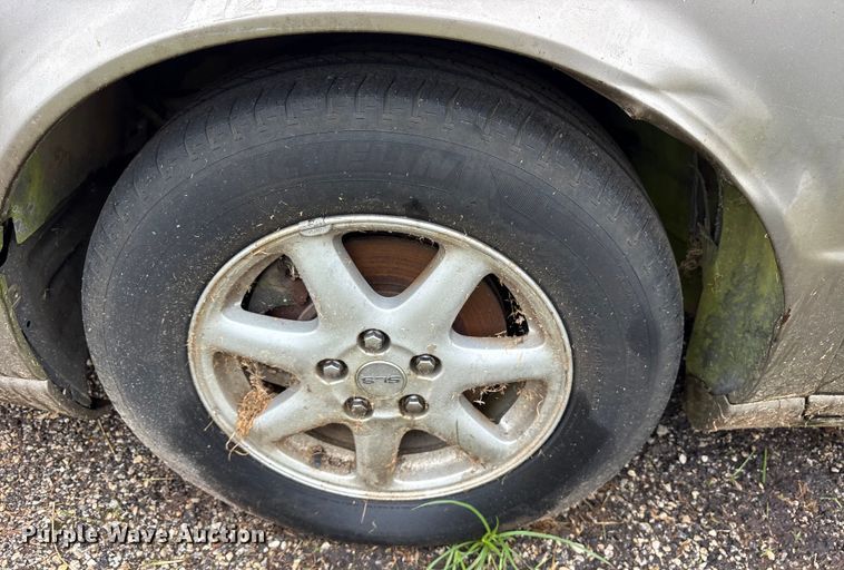 image for item ET7064 2002 Cadillac Seville 