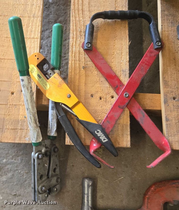 image for item EU3661 Tools