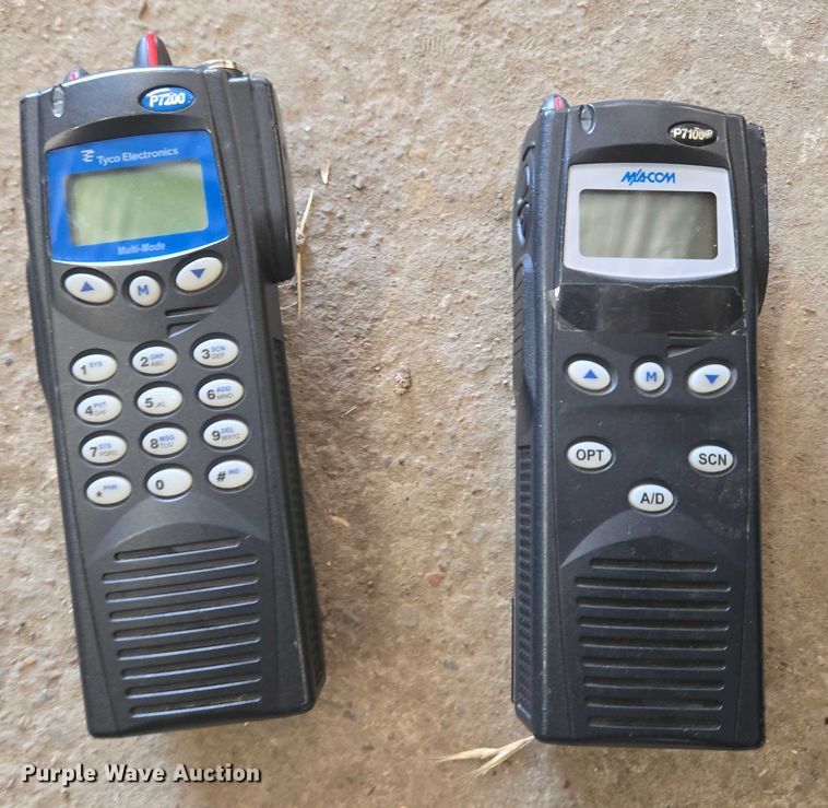 image for item EU3664 (11) radios