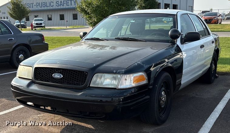 image for item EU4564 2008 Ford Crown Victoria Police Interceptor 