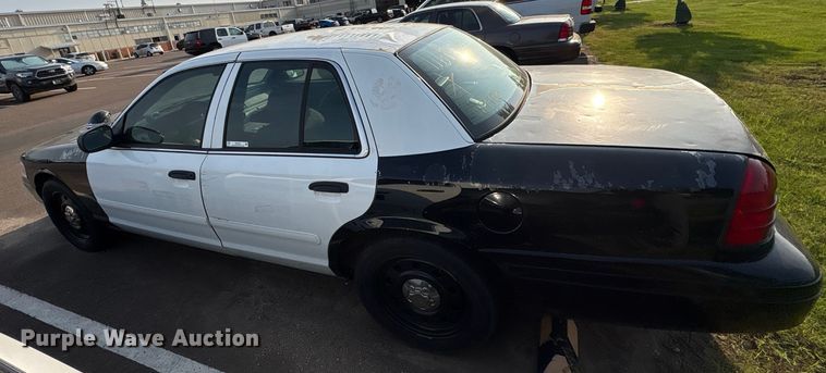 image for item EU4564 2008 Ford Crown Victoria Police Interceptor 