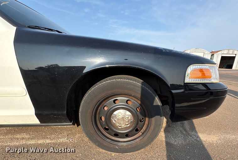 image for item EU4564 2008 Ford Crown Victoria Police Interceptor 