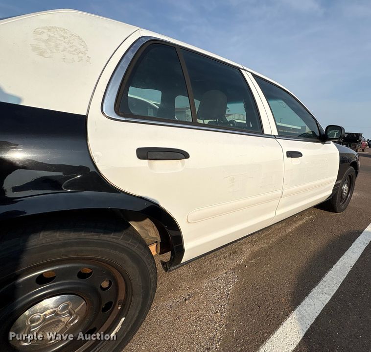 image for item EU4564 2008 Ford Crown Victoria Police Interceptor 