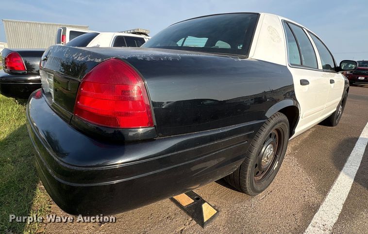 image for item EU4564 2008 Ford Crown Victoria Police Interceptor 
