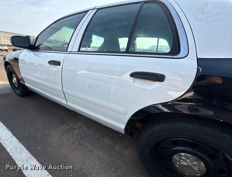 image for item EU4564 2008 Ford Crown Victoria Police Interceptor 