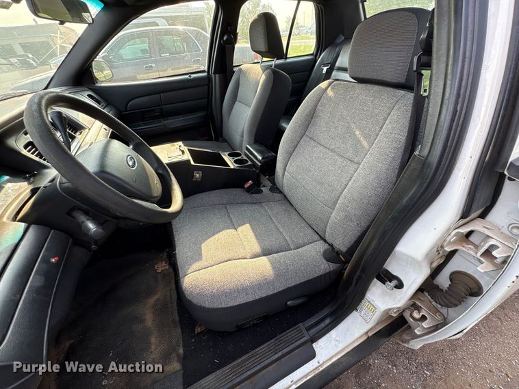 image for item EU4564 2008 Ford Crown Victoria Police Interceptor 