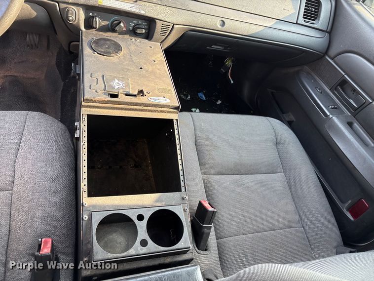 image for item EU4564 2008 Ford Crown Victoria Police Interceptor 