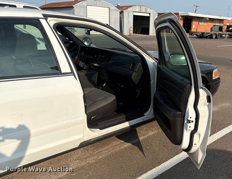 image for item EU4564 2008 Ford Crown Victoria Police Interceptor 