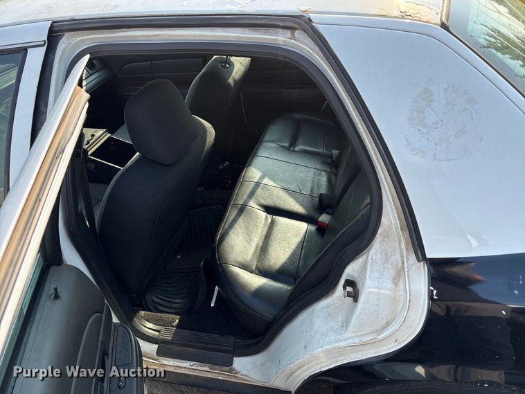 image for item EU4564 2008 Ford Crown Victoria Police Interceptor 