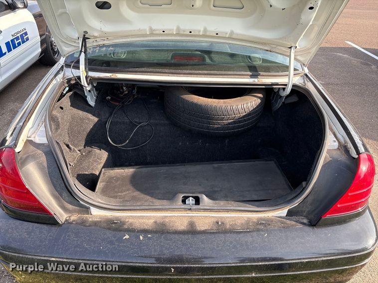 image for item EU4564 2008 Ford Crown Victoria Police Interceptor 