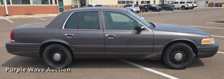 image for item EU4567 2007 Ford Crown Victoria Police Interceptor 