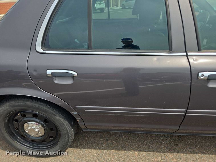 image for item EU4567 2007 Ford Crown Victoria Police Interceptor 