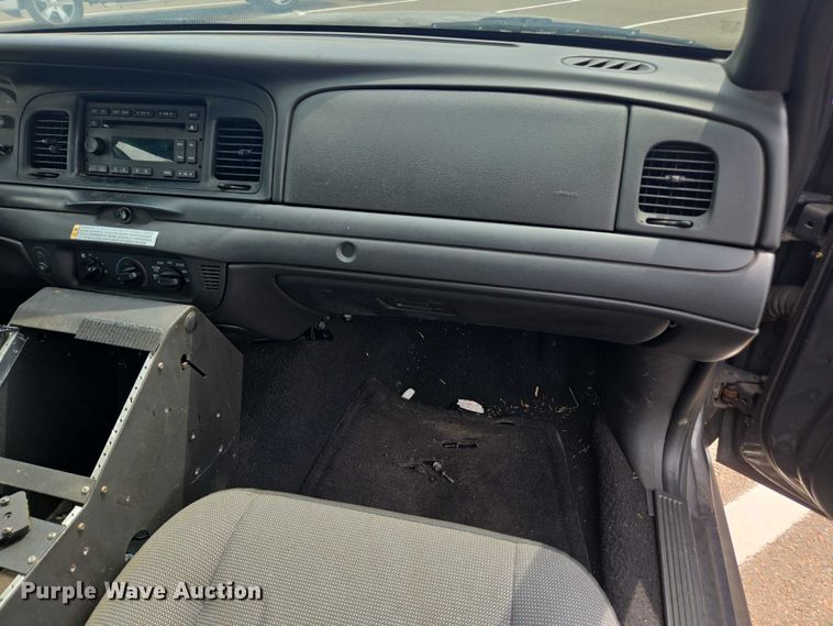 image for item EU4567 2007 Ford Crown Victoria Police Interceptor 