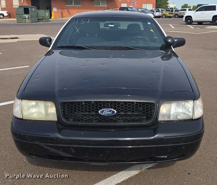 image for item EU4570 2011 Ford Crown Victoria Police Interceptor 