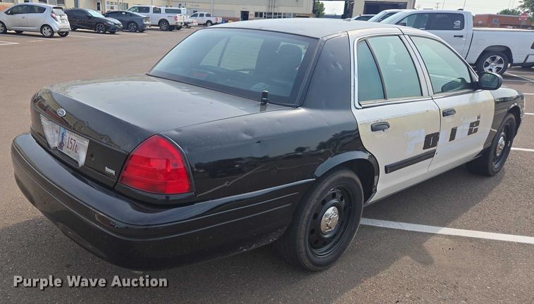 image for item EU4570 2011 Ford Crown Victoria Police Interceptor 