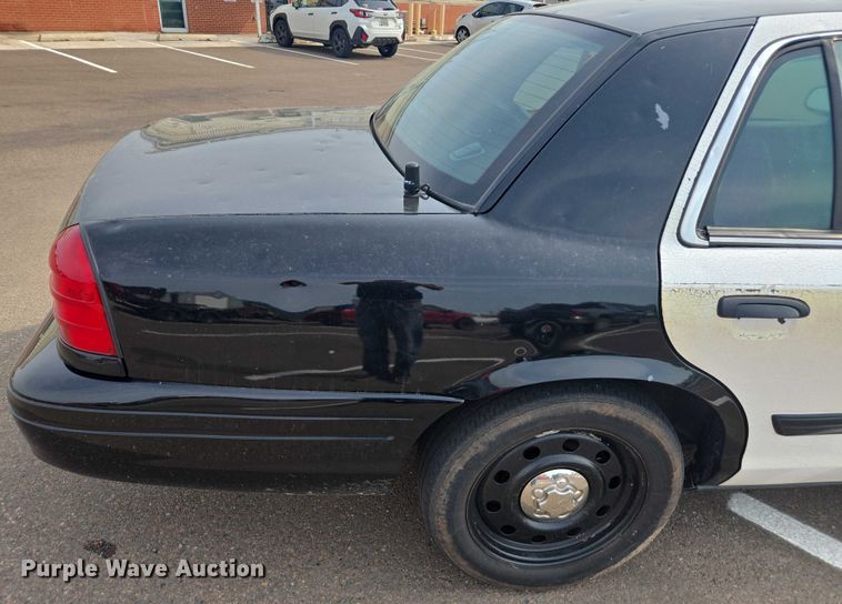 image for item EU4570 2011 Ford Crown Victoria Police Interceptor 