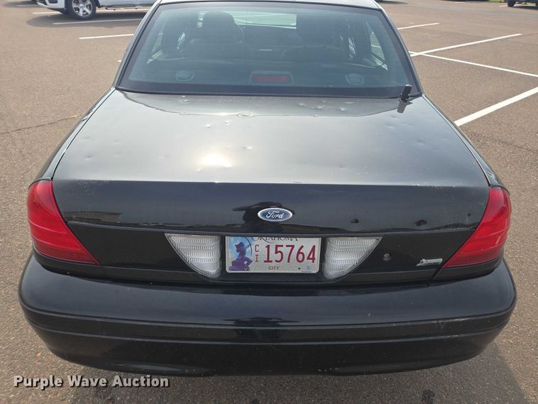 image for item EU4570 2011 Ford Crown Victoria Police Interceptor 