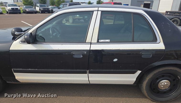 image for item EU4570 2011 Ford Crown Victoria Police Interceptor 