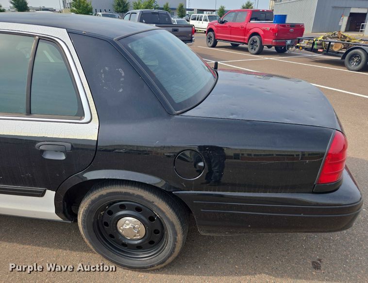 image for item EU4570 2011 Ford Crown Victoria Police Interceptor 