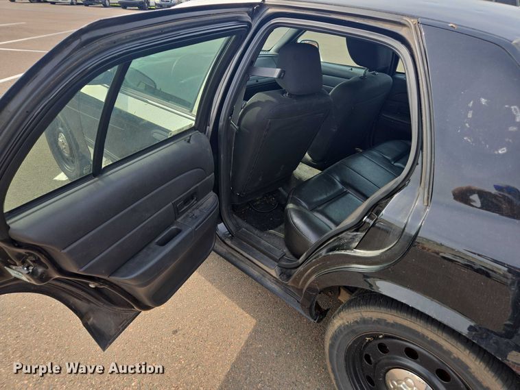 image for item EU4570 2011 Ford Crown Victoria Police Interceptor 