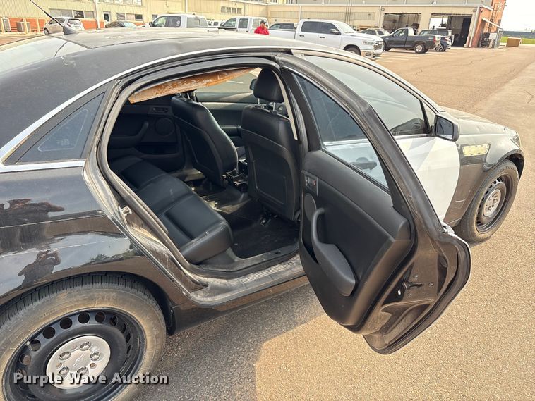 image for item EU4571 2011 Chevrolet Caprice Police 