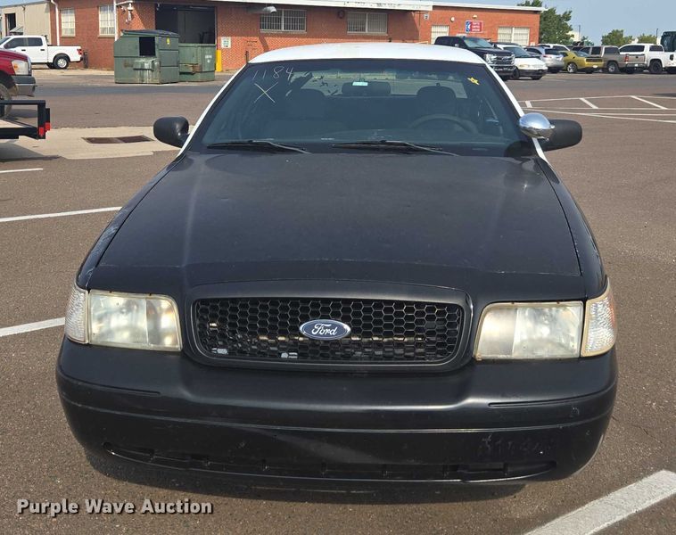 image for item EU4572 2010 Ford Crown Victoria 