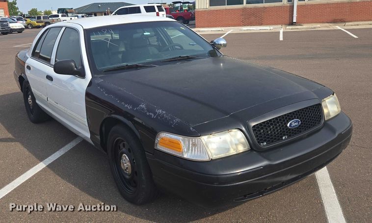 image for item EU4572 2010 Ford Crown Victoria 